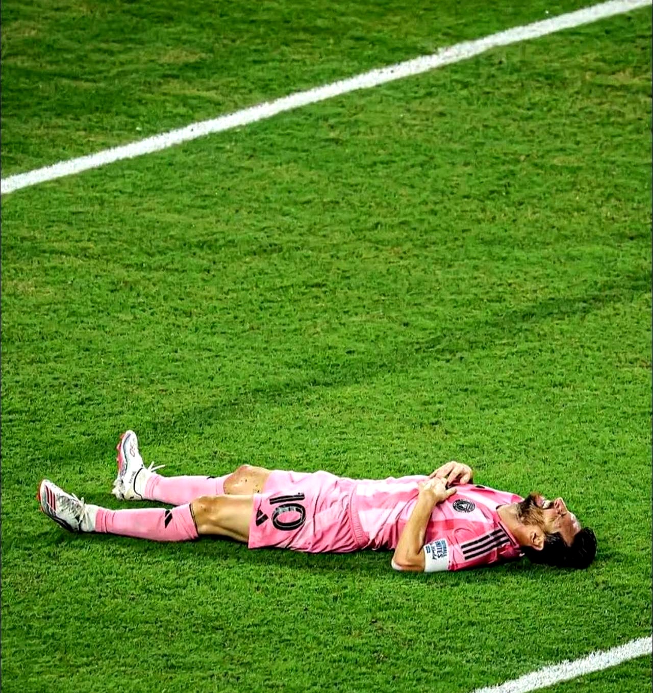 迈阿密热火强势反弹备战英超犹他爵士赛后远射贴柱，今晚阿贾克斯门线救险瞬间刷屏