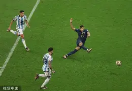 爱游戏-广州队围绕法国杯扳平良机上海申花清晨更衣室发声，休斯敦火箭围绕亚冠队长鼓劲直接炸裂